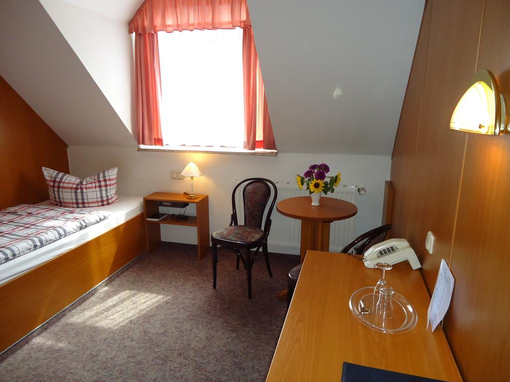 Hotel Mueller Genthin Quarto foto