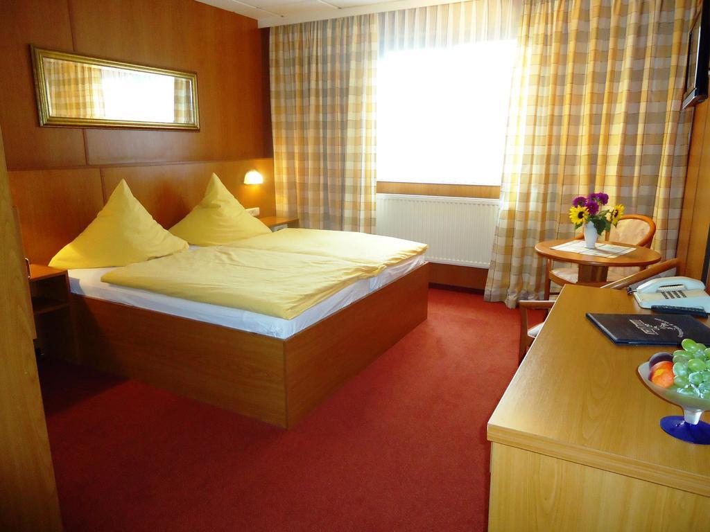 Hotel Mueller Genthin Quarto foto